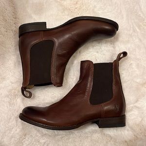 Frye Chelsea Boot NWOT